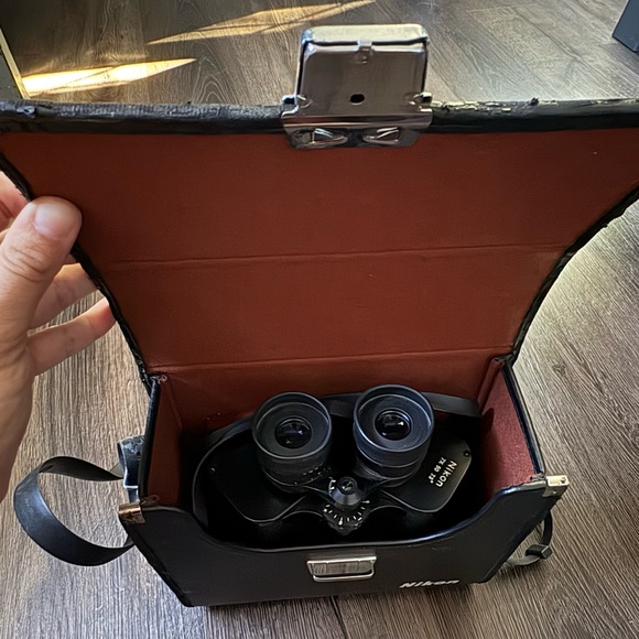 Vintage Nikon Binoculars – Good Condition - Picture 5 of 8
